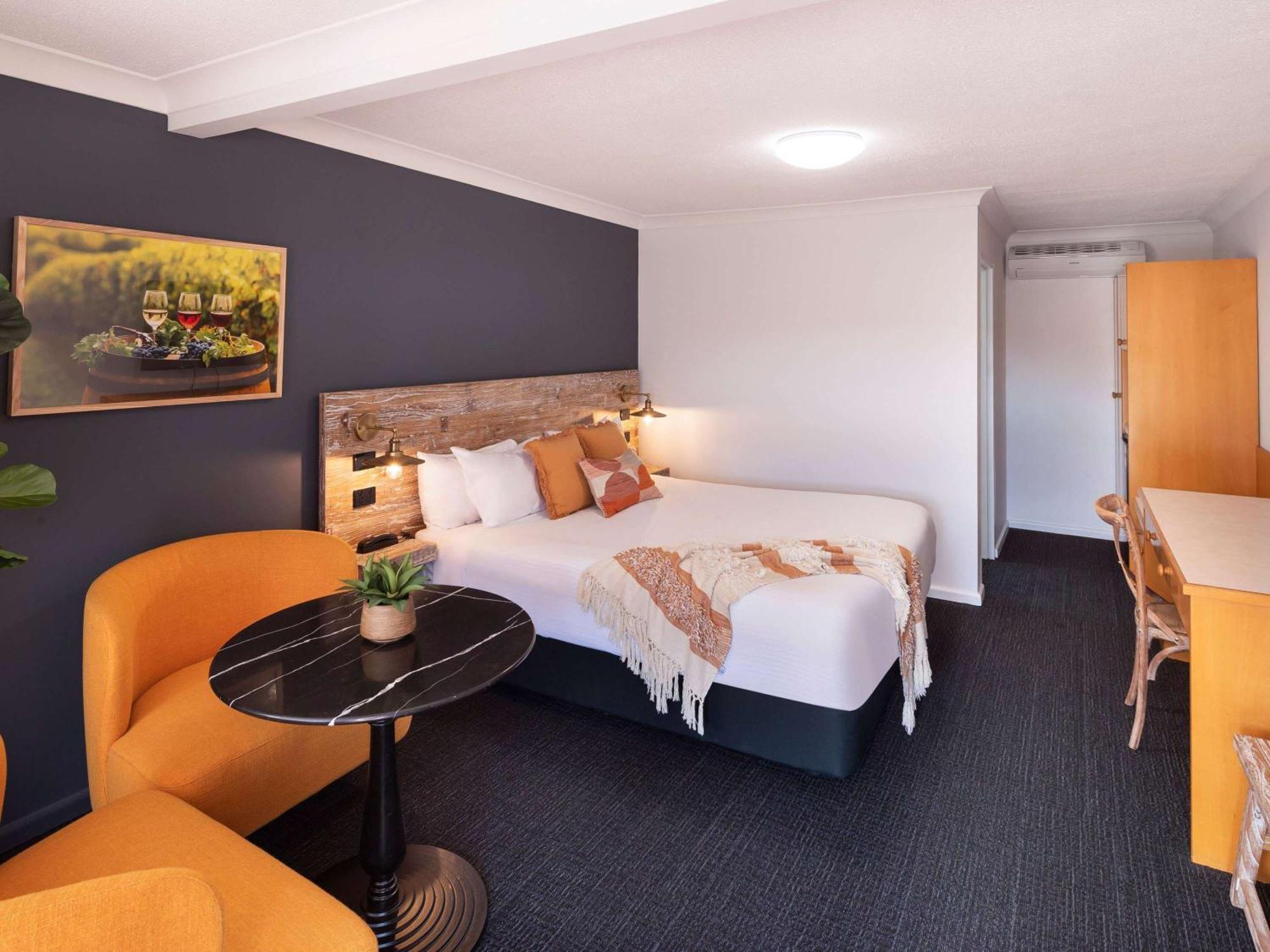 Ibis Styles Orange Exterior foto