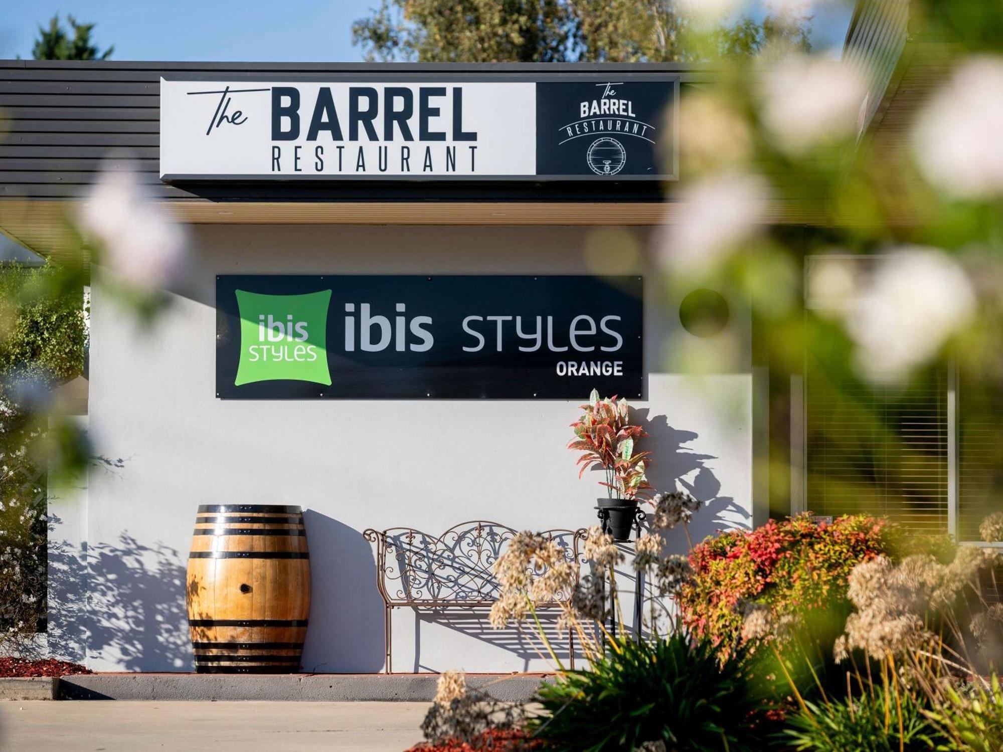 Ibis Styles Orange Exterior foto